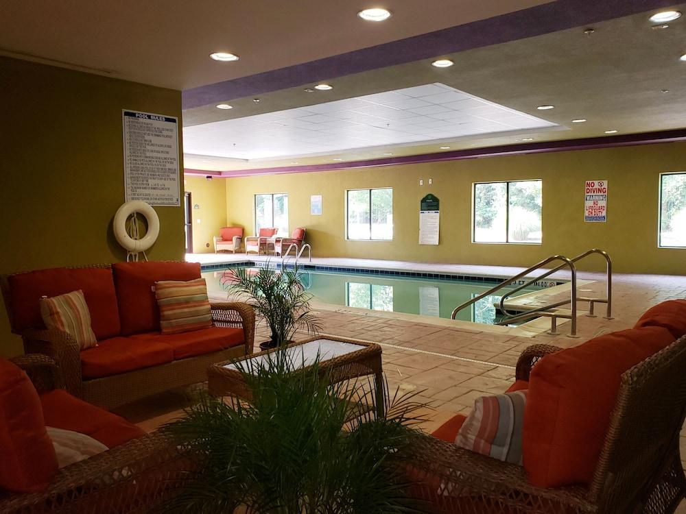 Wingate By Wyndham State Arena Raleigh/Cary Hotel Zewnętrze zdjęcie
