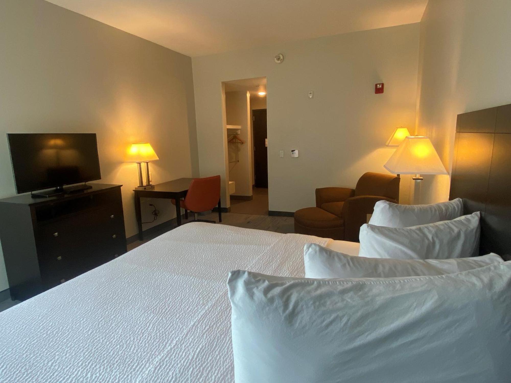 Wingate By Wyndham State Arena Raleigh/Cary Hotel Zewnętrze zdjęcie