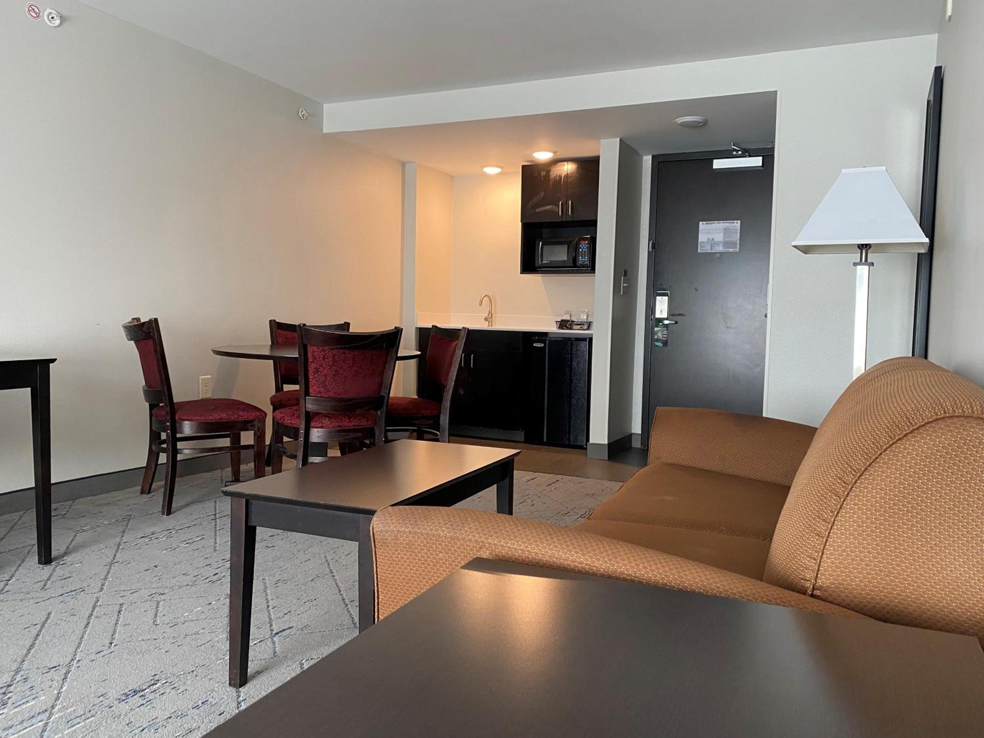Wingate By Wyndham State Arena Raleigh/Cary Hotel Zewnętrze zdjęcie