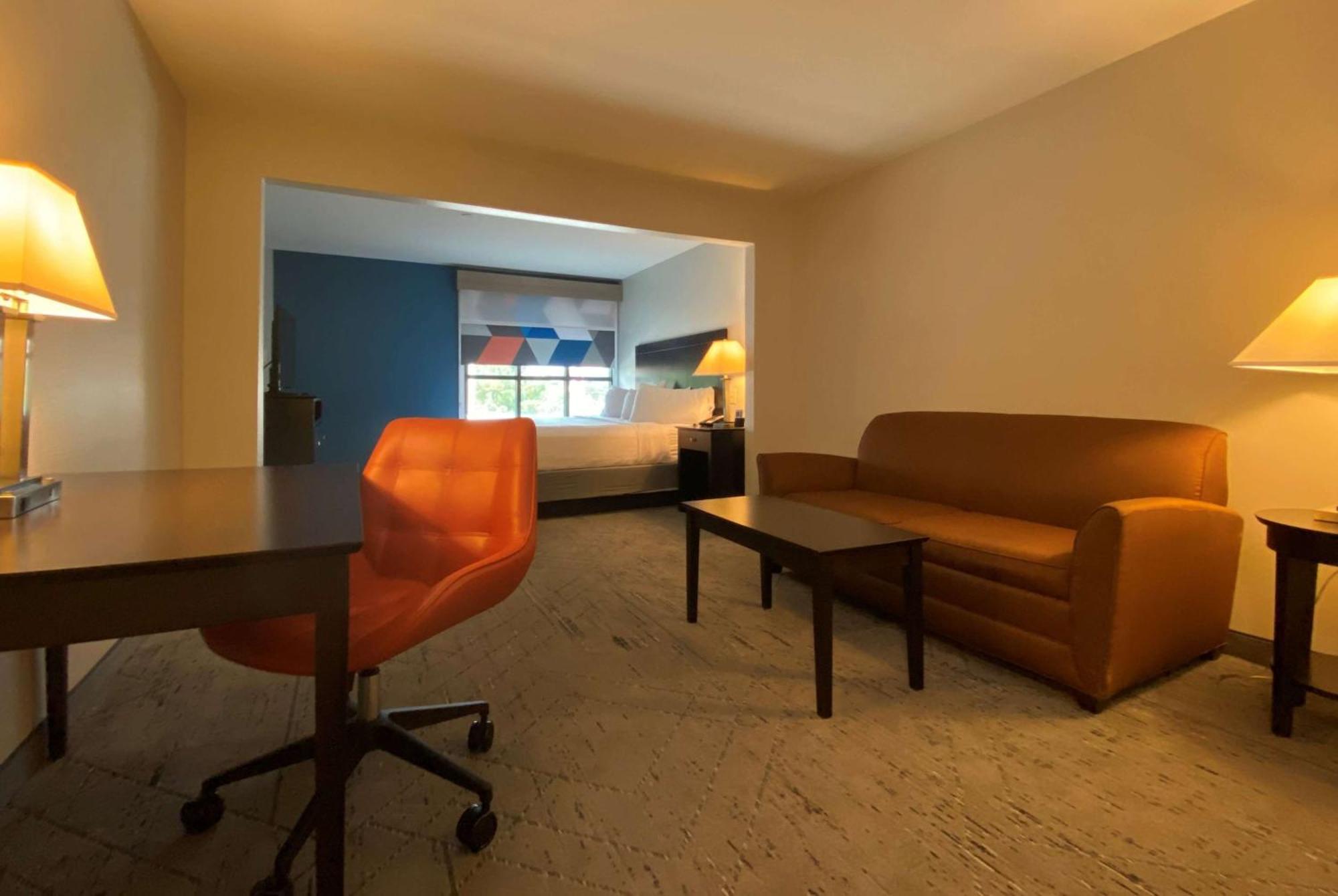 Wingate By Wyndham State Arena Raleigh/Cary Hotel Zewnętrze zdjęcie