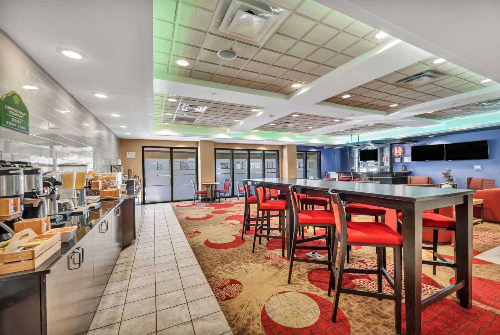 Wingate By Wyndham State Arena Raleigh/Cary Hotel Zewnętrze zdjęcie