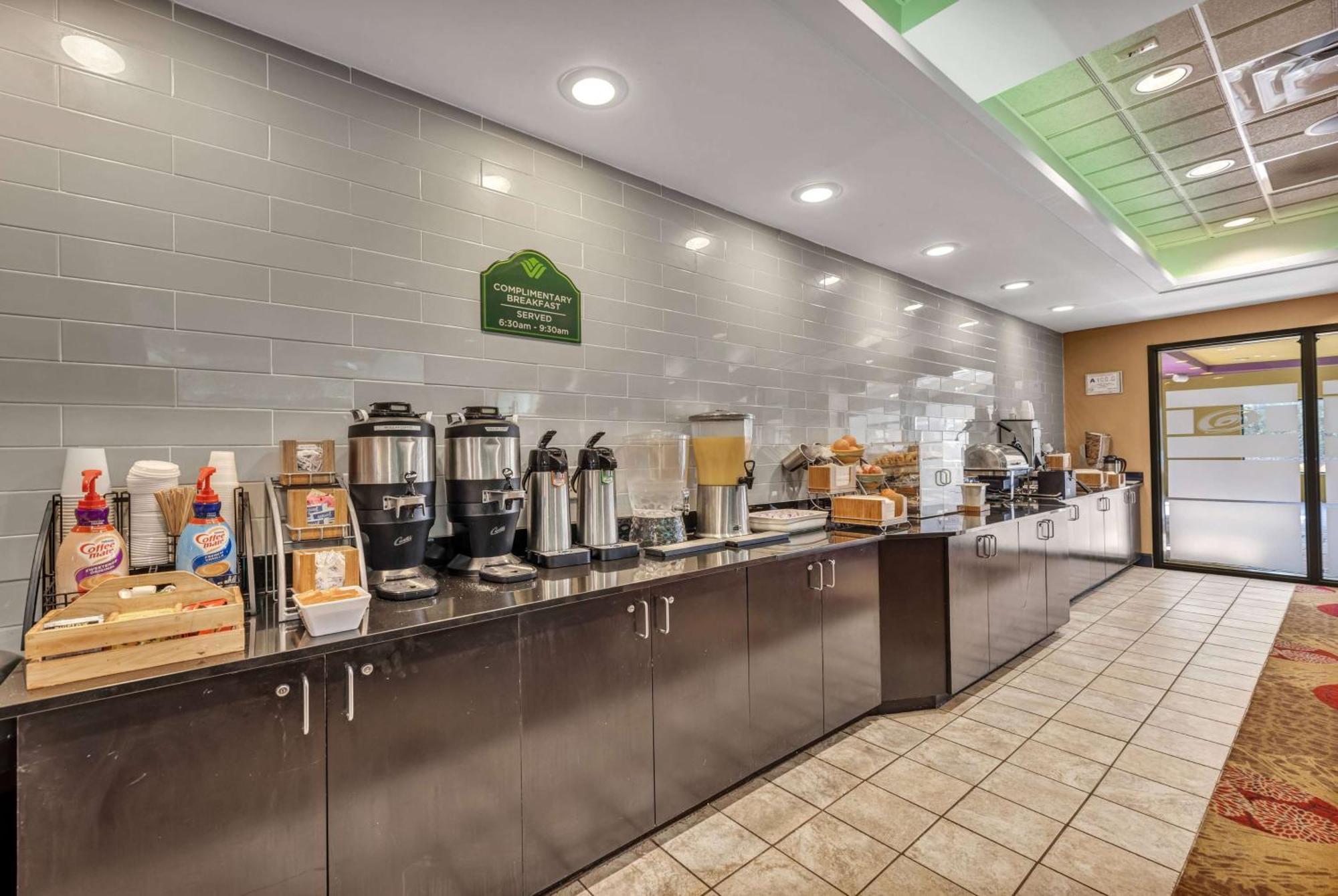 Wingate By Wyndham State Arena Raleigh/Cary Hotel Zewnętrze zdjęcie