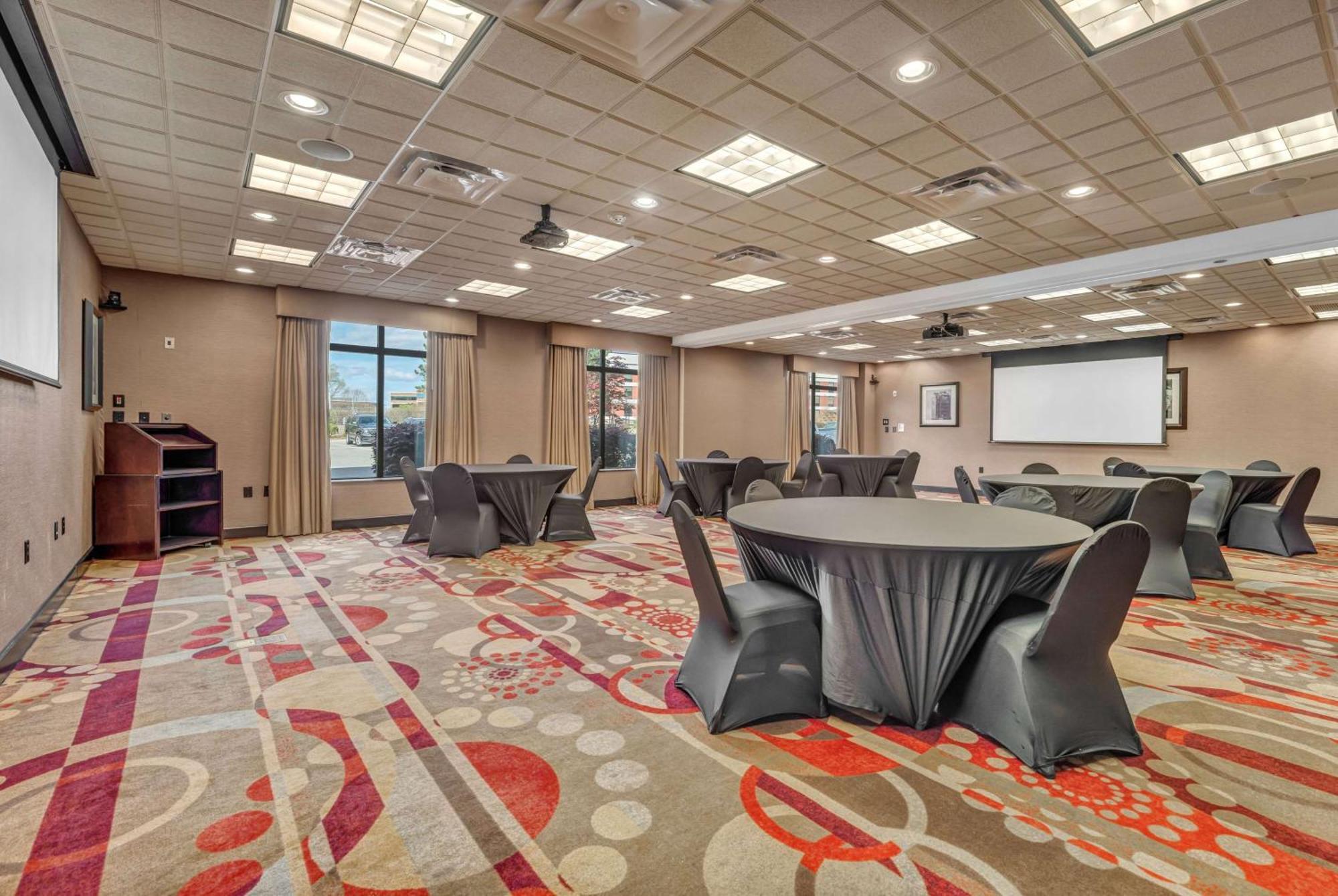 Wingate By Wyndham State Arena Raleigh/Cary Hotel Zewnętrze zdjęcie